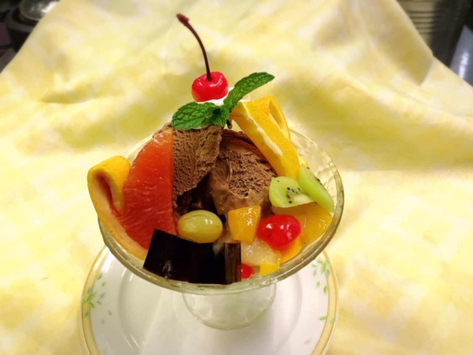 チョコレートパフェ